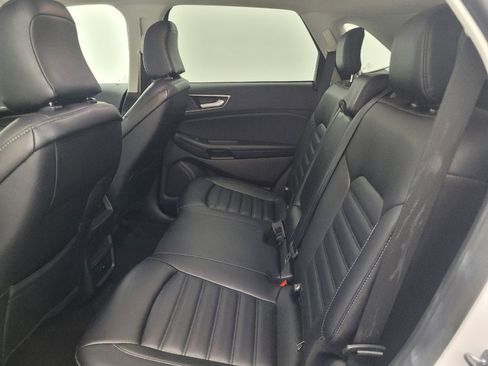 Used 2024 Ford Edge SEL image 18