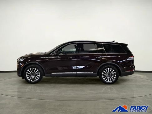Used 2024 Lincoln Aviator Reserve w/ Elements Package Plus AWD/4WD image 2