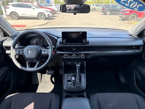 Used 2025 Honda CR-V LX image 26