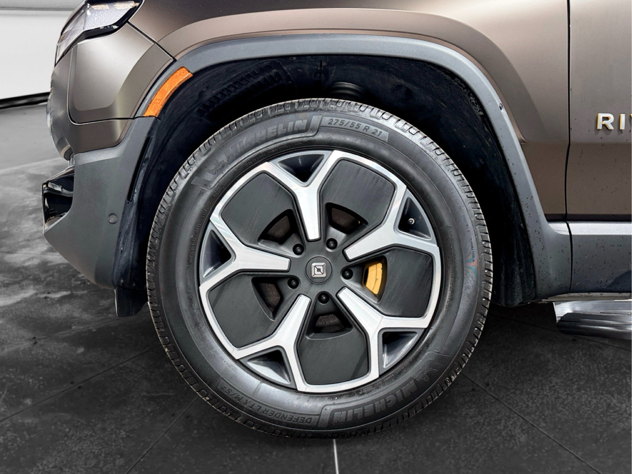 Used 2023 Rivian R1S Adventure Quad AWD/4WD image 33