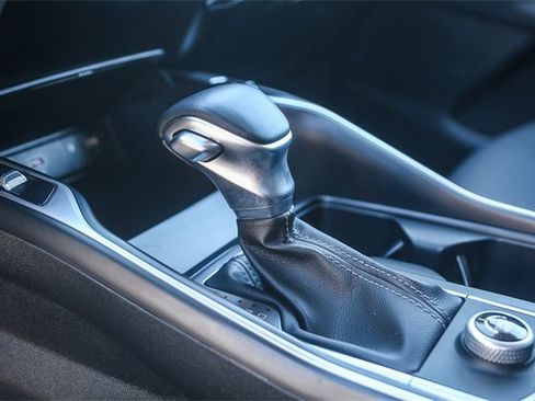 Certified 2022 Kia Sorento EX image 24