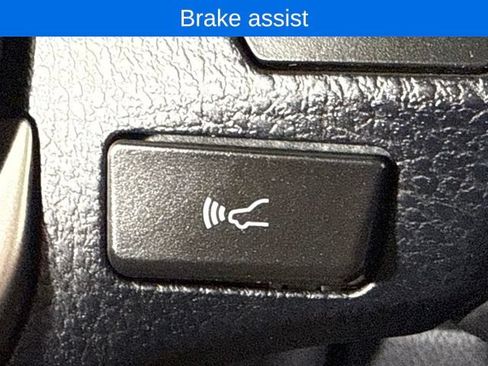 Used 2017 Toyota RAV4 XLE FWD image 26