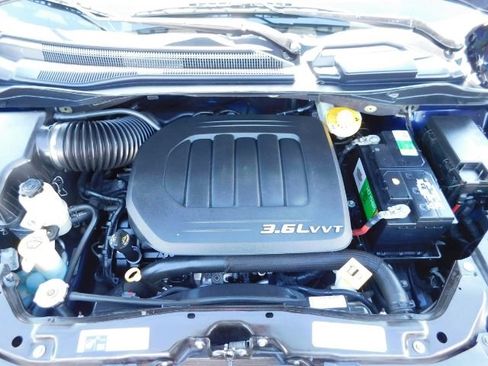 Used 2015 Dodge Grand Caravan American Value Package w/ UConnect Hands-Free Group image 17