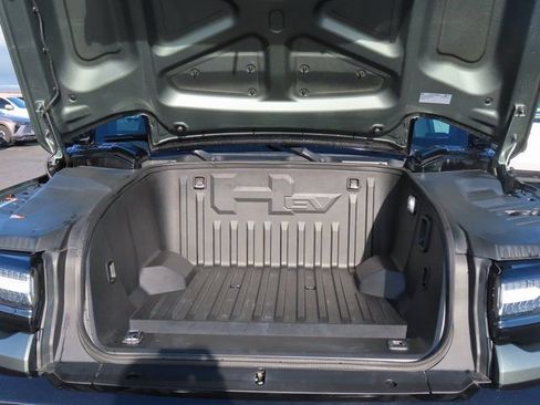 Used 2024 GMC Hummer EV 3X w/ LPO, Illumination Package image 51