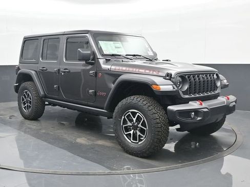 Used 2024 Jeep Wrangler Unlimited Rubicon w/ Technology Group AWD/4WD image 6