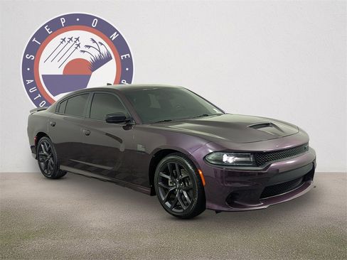 Used 2021 Dodge Charger R/T w/ Plus Group image 2