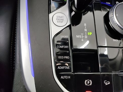 Used 2022 BMW X7 xDrive40i w/ Cold Weather Package image 28