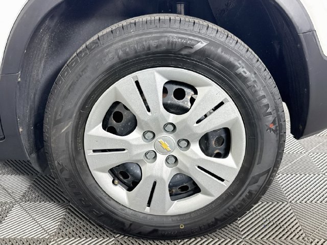 Used 2018 Chevrolet Trax LS FWD image 32