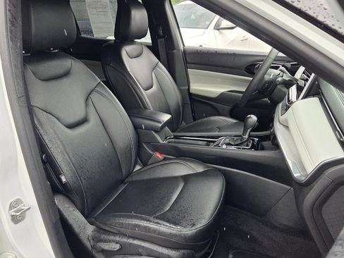 Used 2025 Jeep Compass Limited AWD/4WD image 17
