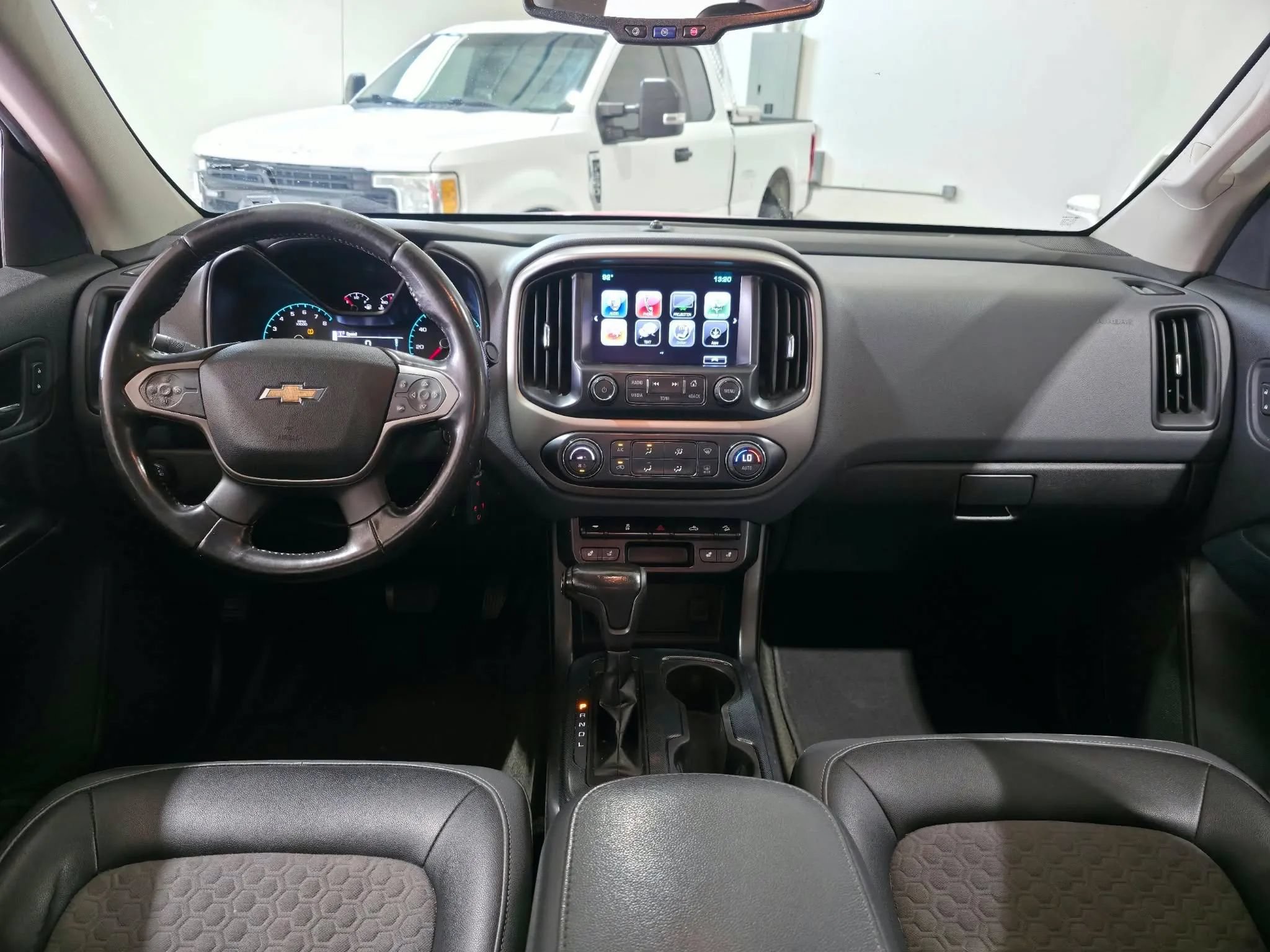 Used 2017 Chevrolet Colorado Z71 RWD image 14