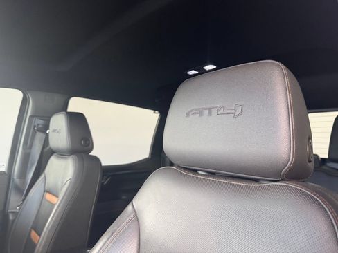 Used 2022 GMC Sierra 1500 AT4 w/ AT4 Premium Package AWD/4WD image 10