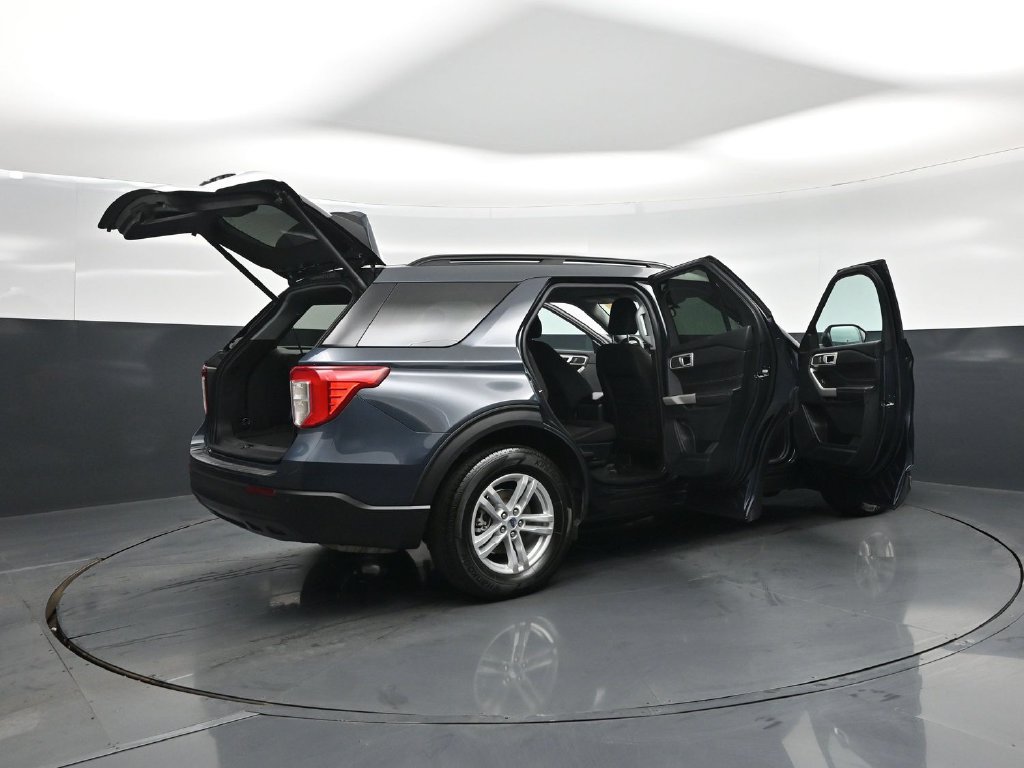 Used 2023 Ford Explorer XLT RWD image 5