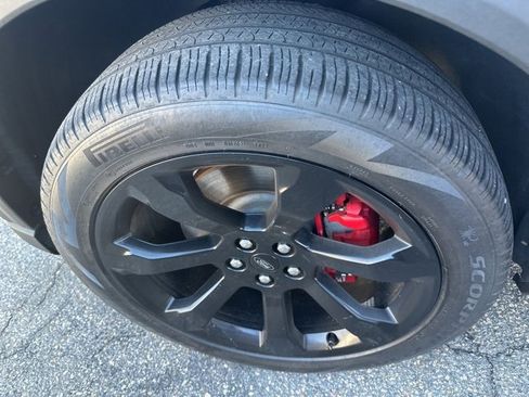 Used 2022 Ford Explorer ST w/ ST Street Pack image 12