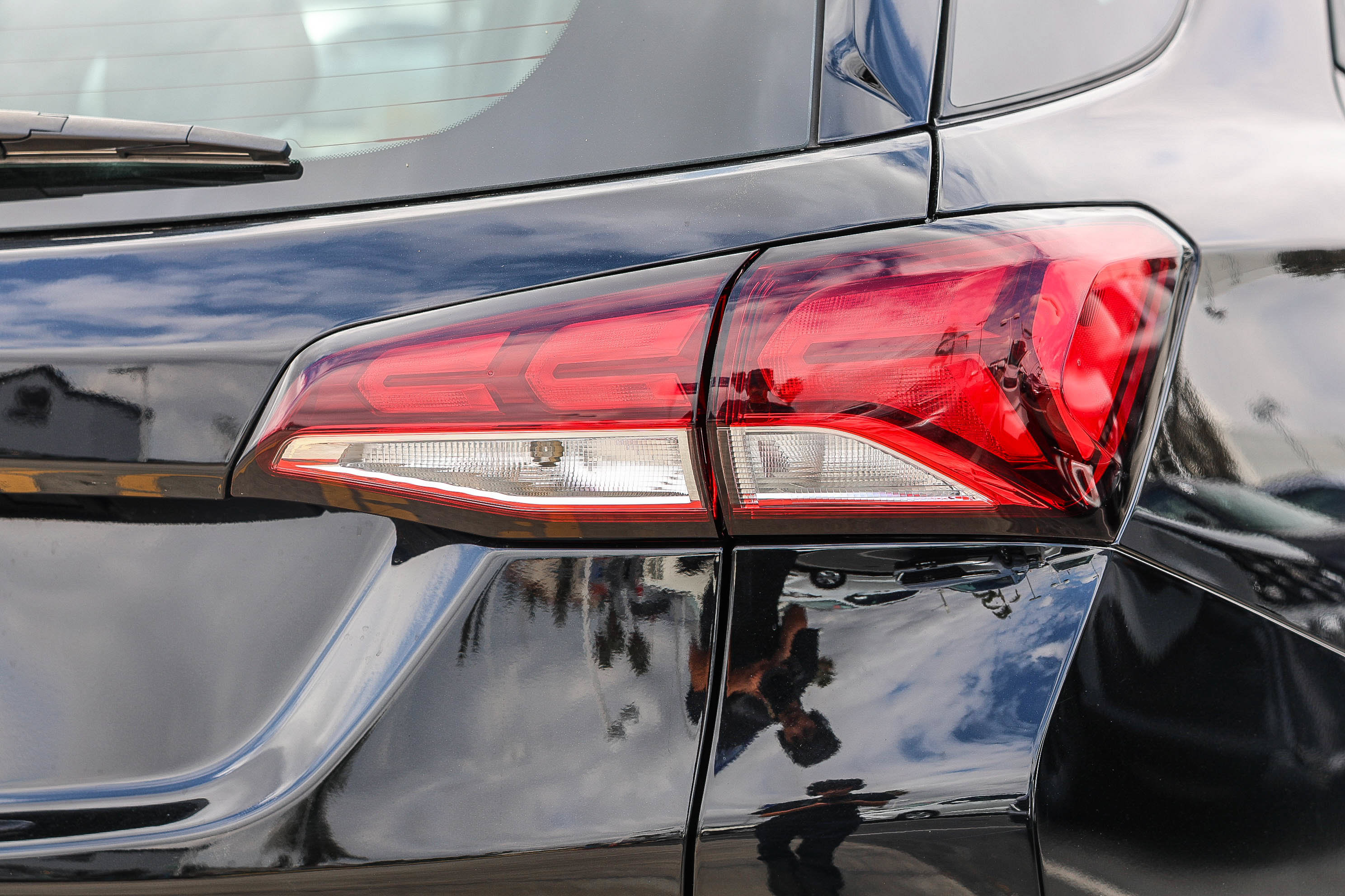 Used 2024 Chevrolet Equinox LS FWD image 24