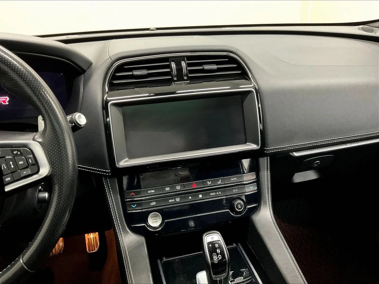 Used 2020 Jaguar F-PACE SVR AWD/4WD image 22
