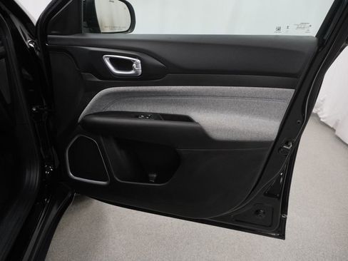 Used 2025 Jeep Compass Latitude AWD/4WD image 45