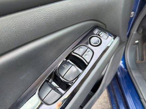 Used 2024 Nissan Altima 2.5 SR image 11