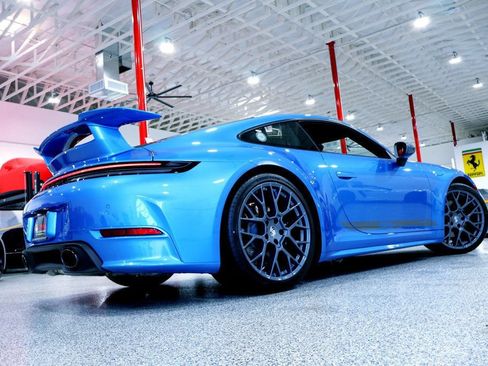 Used 2026 Porsche 911 Carrera T RWD image 16