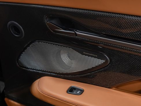 Used 2025 Aston Martin Vanquish image 62