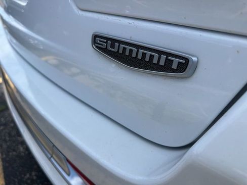 Used 2023 Jeep Grand Cherokee Summit AWD/4WD image 11