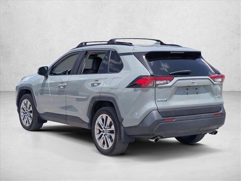 Used 2019 Toyota RAV4 XLE Premium w/ Cold Weather Package AWD/4WD image 7