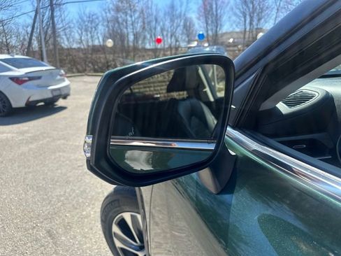 Used 2023 Toyota Highlander XLE image 15