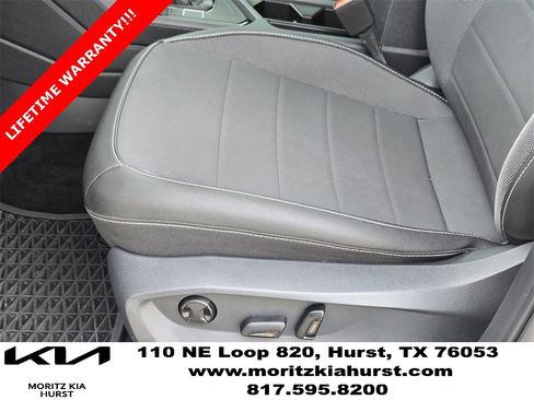 Used 2024 Volkswagen Taos SE image 26