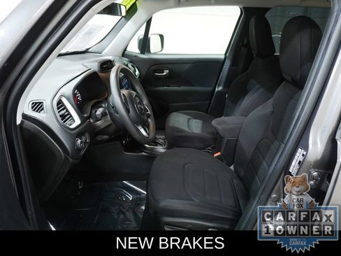 Used 2019 Jeep Renegade Latitude AWD/4WD image 2