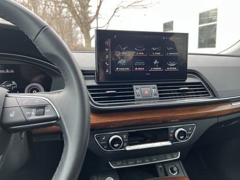 Used 2023 Audi Q5 2.0T Prestige w/ Prestige Package image 31