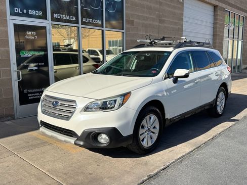 Used 2015 Subaru Outback 2.5i Premium AWD/4WD image 2
