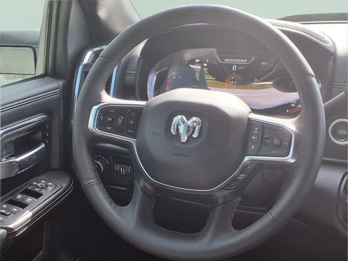 Used 2026 RAM 2500 Laramie AWD/4WD image 11