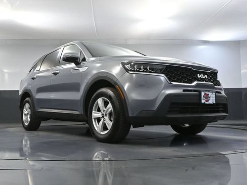 Used 2023 Kia Sorento LX AWD/4WD image 54