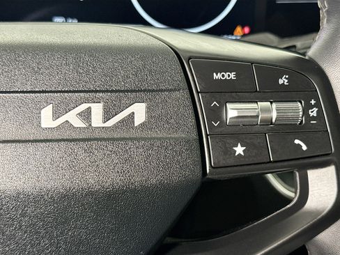 Used 2025 Kia K4 EX image 14
