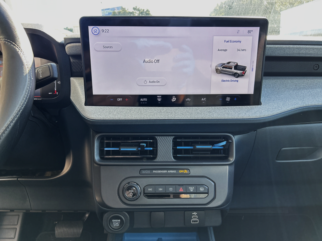 Used 2025 Ford Maverick XLT FWD image 18