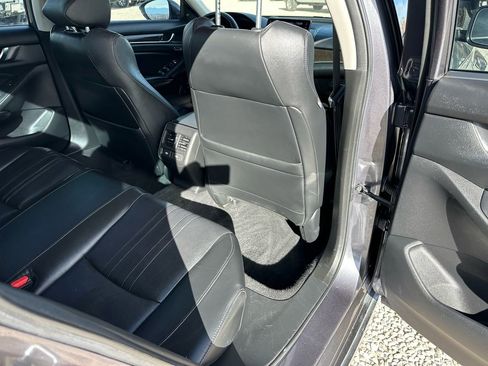 Used 2021 Honda Accord Touring image 18