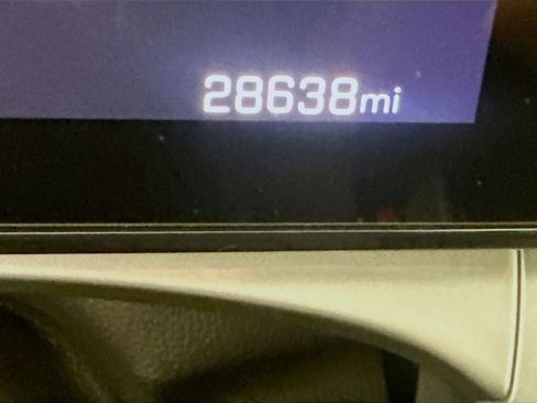 Used 2025 Chevrolet Trax LT image 18