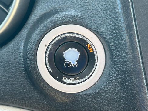 Used 2014 Dodge Journey SXT w/ Flexible Seating Group image 22