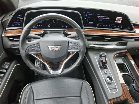 Used 2023 Cadillac Escalade ESV Premium Luxury AWD/4WD image 20