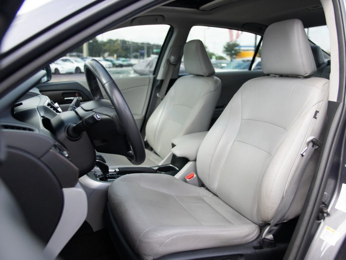 Used 2013 Honda Accord EX-L image 18