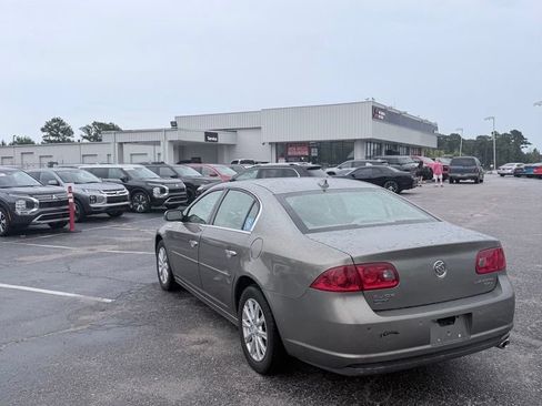 Used 2010 Buick Lucerne CXL w/ Driver Confidence Package FWD image 2