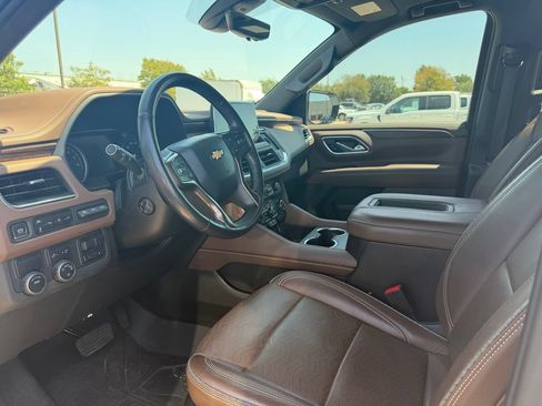 Used 2021 Chevrolet Tahoe High Country w/ Premium Package RWD image 5