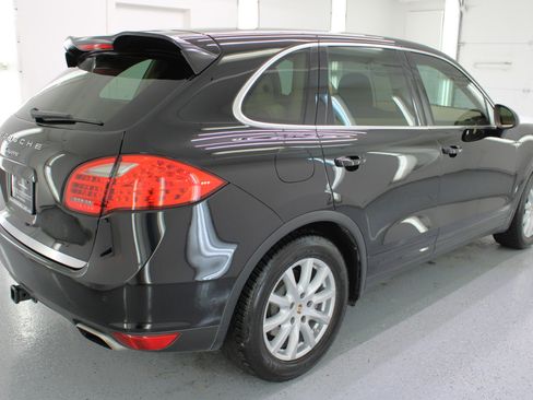 Used 2012 Porsche Cayenne image 10
