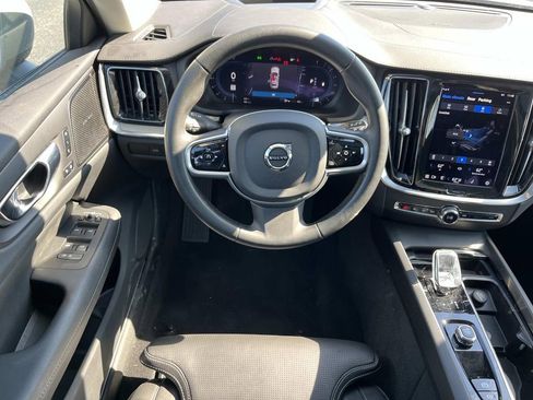 Used 2023 Volvo V60 B5 Cross Country Ultimate w/ Climate Package image 14