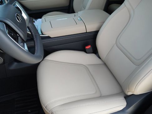 New 2026 INFINITI QX80 Pure w/ Cargo Package image 9