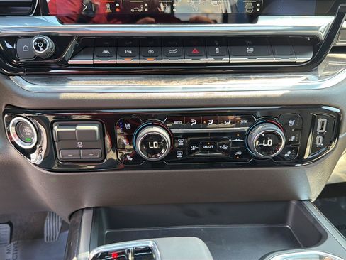New 2026 Chevrolet Silverado 1500 LTZ w/ LTZ Premium Package AWD/4WD image 27