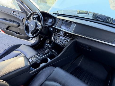 Used 2018 Kia Optima EX image 26