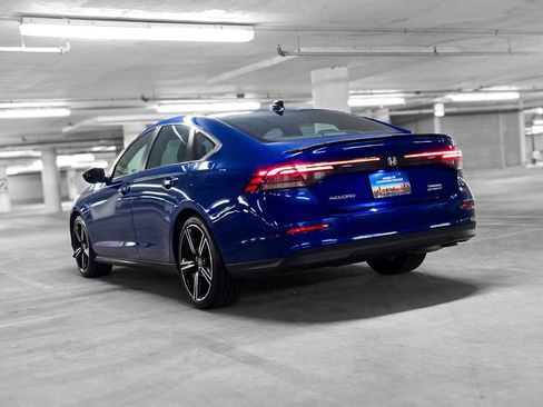 Used 2024 Honda Accord Sport image 5
