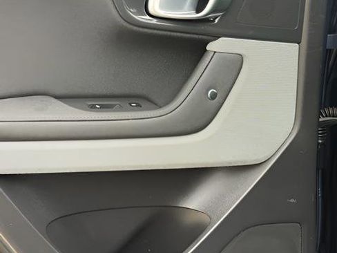 Used 2021 Polestar Polestar 2 image 41