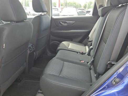 Used 2018 Nissan Rogue S FWD image 4