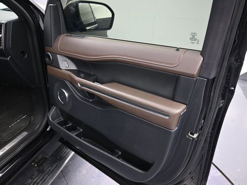 Used 2020 Ford Expedition King Ranch image 24